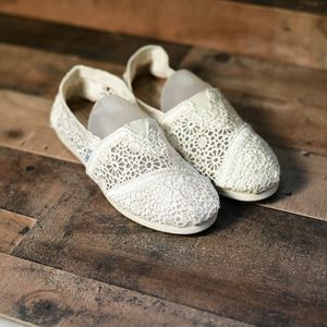 Toms Crochet Classics Flat size 5.5
